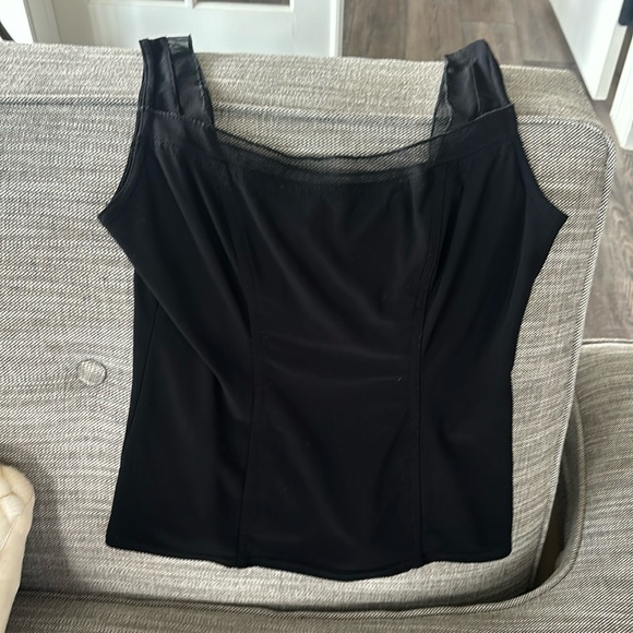 Cabi tank with black mesh trim - Picture 1 of 6